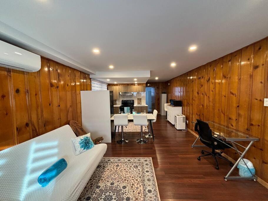 Cozy Spacious Work Friendly Lotus With Garden View High Speed Free Wi Fi And Parking Adjacent To Downtown Montreal Montréal Exterior foto